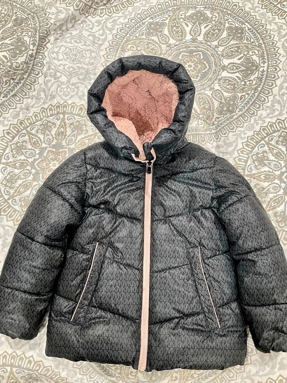 Michael Kors Kids Puffer Jacket in Black & Pink Size 6x Like New